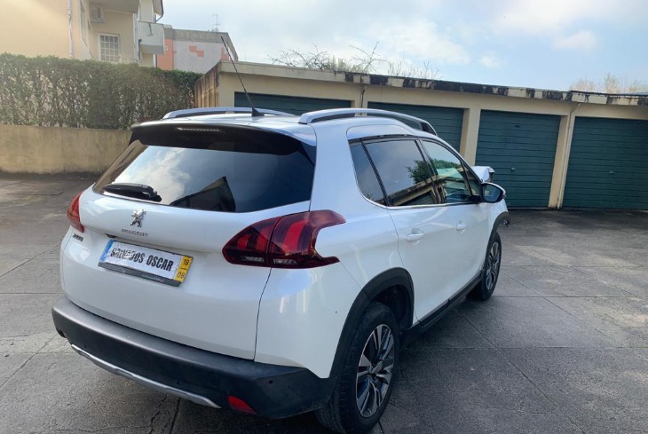 Peugeot 2008 1.2 THP Gasolina